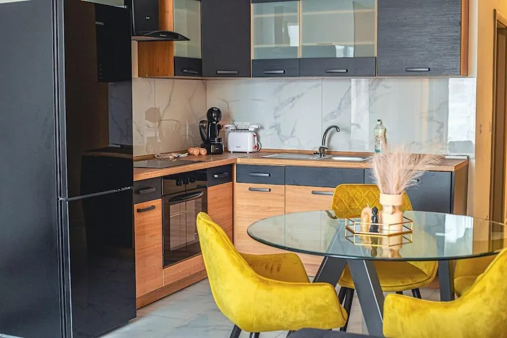 Stylish Seafront Spinola Apartment St. Julian's